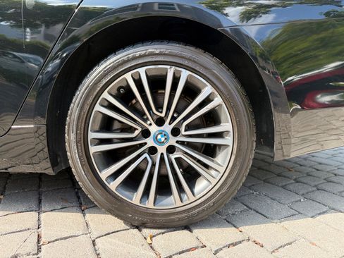 Used 2019 BMW 530e RWD image 18