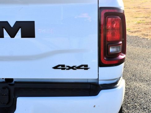 New 2026 RAM 2500 Big Horn AWD/4WD image 12