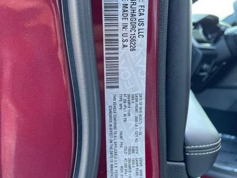 Used 2024 Jeep Grand Cherokee Altitude image 39