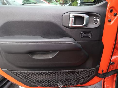 Used 2020 Jeep Wrangler Unlimited Sahara w/ LED Lighting Group image 18