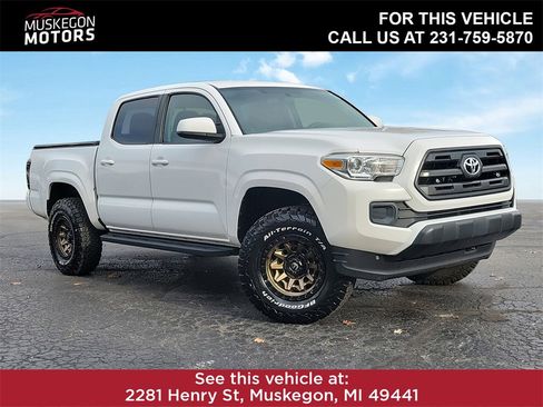 Used 2017 Toyota Tacoma SR image 1