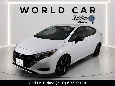 Used 2023 Nissan Versa SR w/ Trunk Package image 3