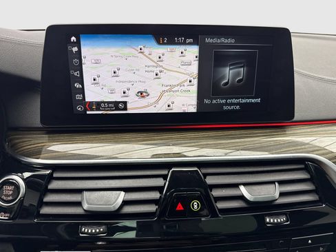 Used 2018 BMW 530i RWD image 25