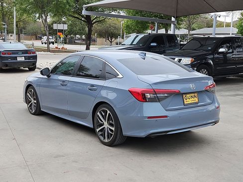 Used 2023 Honda Civic Touring image 5