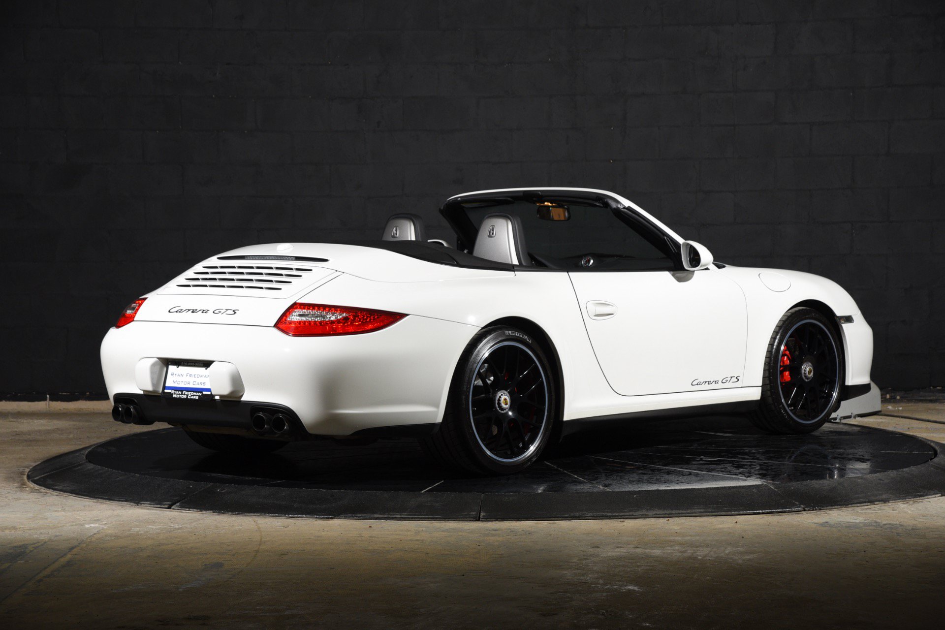 Used 2011 Porsche 911 Carrera GTS RWD image 3