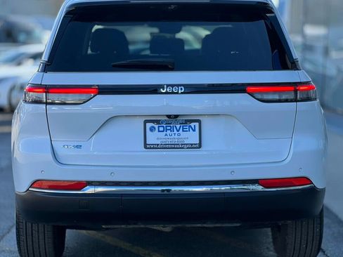 Used 2022 Jeep Grand Cherokee Limited 4xe w/ Luxury Tech Group II image 39