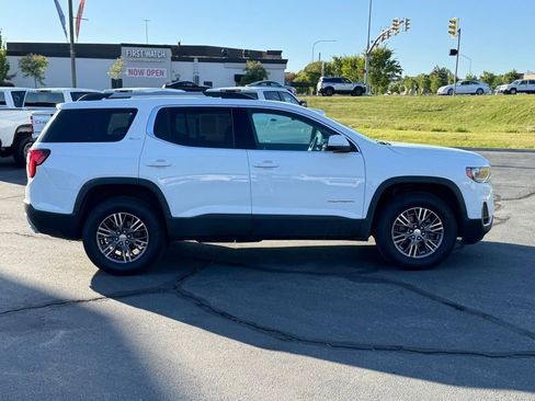 Certified 2023 GMC Acadia SLT FWD image 9