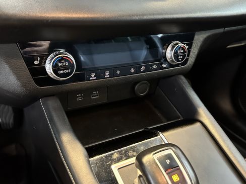Used 2023 Mitsubishi Outlander SE image 13