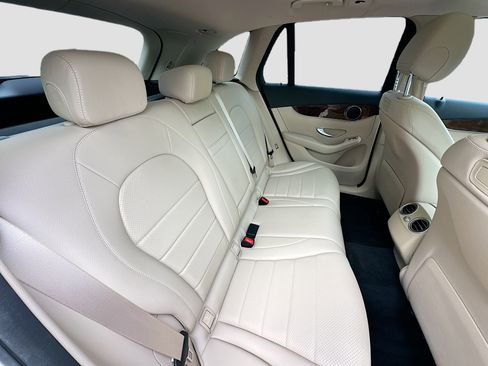 Used 2018 Mercedes-Benz GLC 300 image 29
