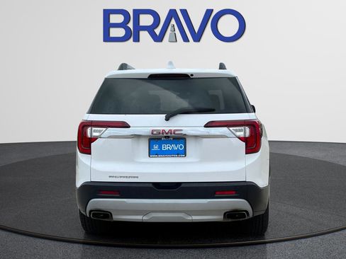 Used 2023 GMC Acadia SLT FWD image 7
