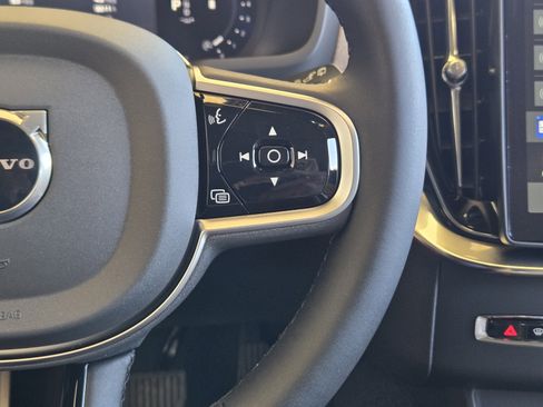 New 2026 Volvo XC90 B6 Plus w/ Protection Package Premier image 30