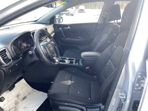 Used 2017 Kia Sportage LX image 9