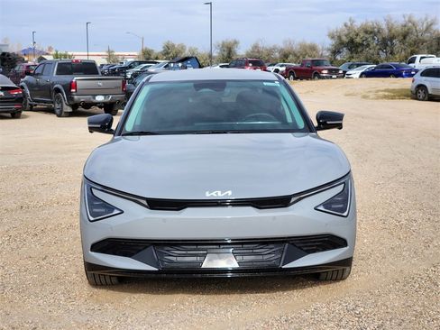 New 2025 Kia EV6 Wind image 5