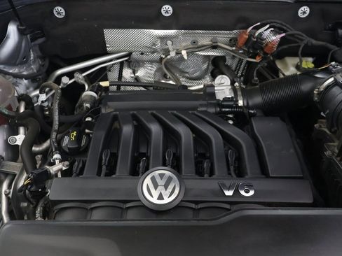 Used 2022 Volkswagen Atlas SEL R-Line image 30