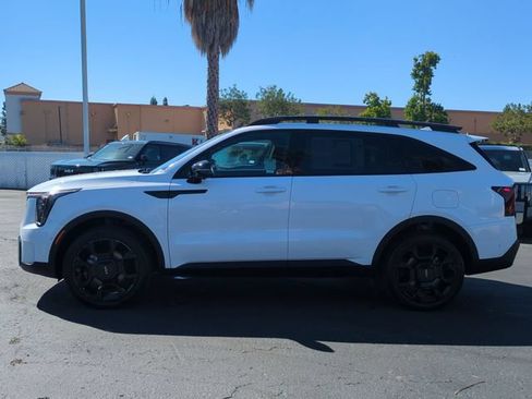 Certified 2024 Kia Sorento SX Prestige AWD/4WD image 6