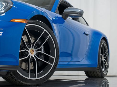 Used 2026 Porsche 911 Carrera T image 38