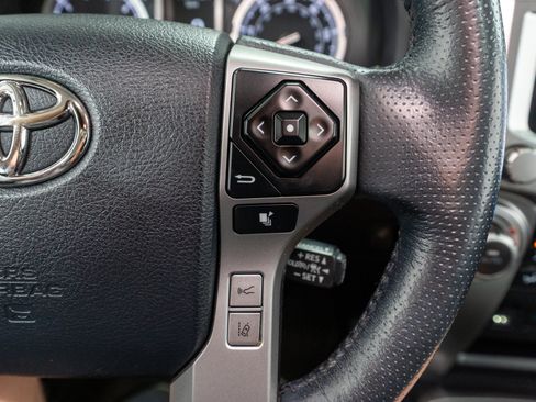 Used 2024 Toyota 4Runner Limited AWD/4WD image 28