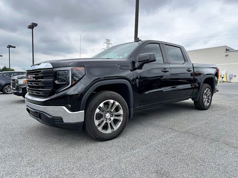 Used 2024 GMC Sierra 1500 Pro AWD/4WD image 2