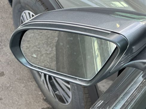 New 2026 Mercedes-Benz GLB 250 image 9