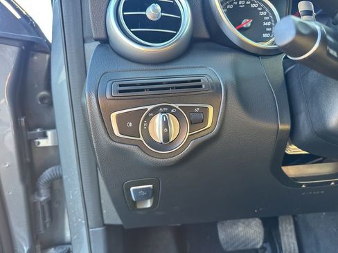 Used 2019 Mercedes-Benz GLC 300 GLC 300 image 21