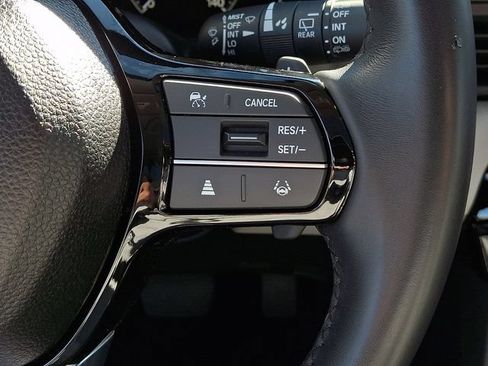 Used 2025 Honda Pilot Touring image 33