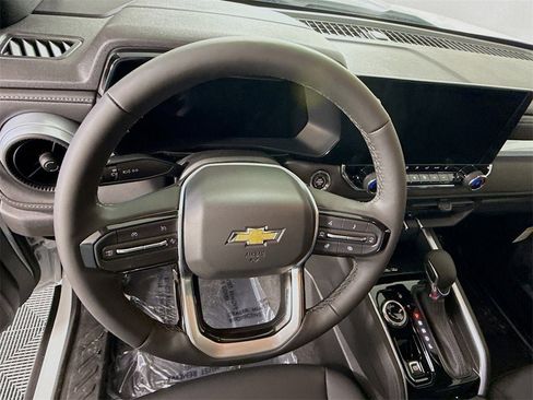 New 2025 Chevrolet Colorado LT w/ LT Convenience Package image 6