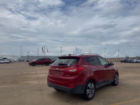 Used 2015 Hyundai Tucson Limited w/ Option Group 03 FWD image 19