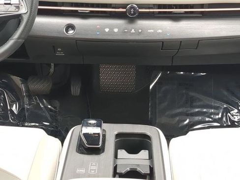 Certified 2023 Nissan Ariya ENGAGE e-4ORCE image 19