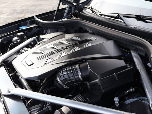 New 2025 BMW X7 M60i w/ Executive Package image 28