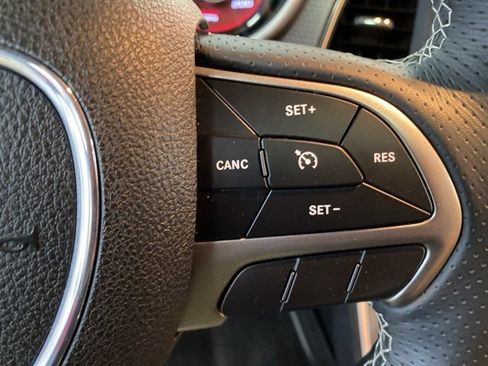 Used 2018 Dodge Challenger SRT Hellcat image 19