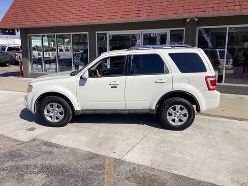 Used 2010 Ford Escape Limited AWD/4WD image 6