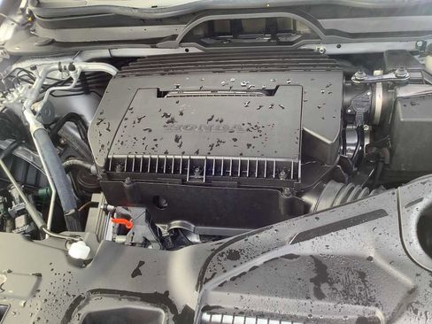 Used 2025 Honda Pilot EX-L image 9