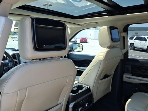 Used 2020 Ford Expedition Platinum AWD/4WD image 18