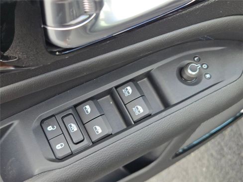 New 2026 Jeep Compass Latitude image 22