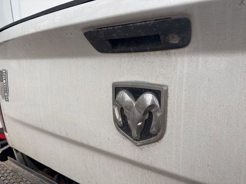 Used 2017 RAM 2500 Tradesman w/ Chrome Appearance Group image 8