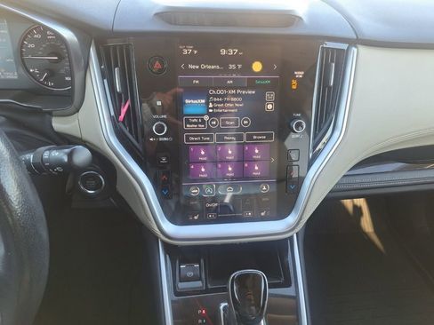 Used 2021 Subaru Outback Limited image 17