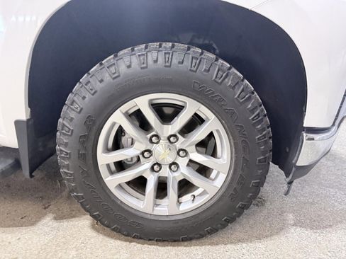 Used 2020 Chevrolet Silverado 1500 LT w/ All-Star Edition image 35