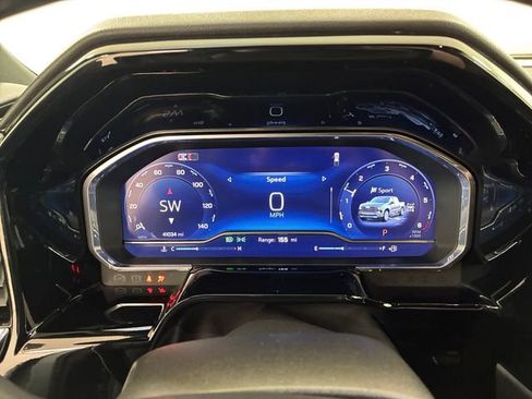 Certified 2024 Chevrolet Silverado 1500 High Country w/ Technology Package AWD/4WD image 25