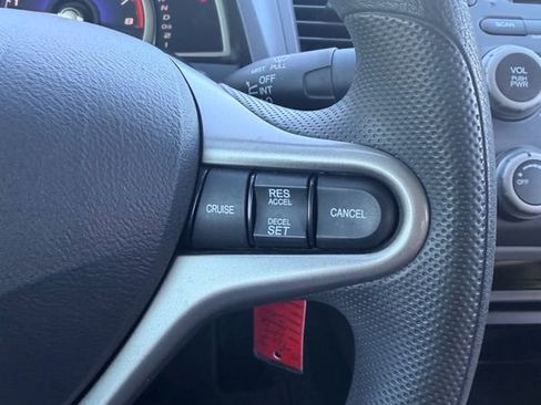 Used 2010 Honda Civic LX image 25