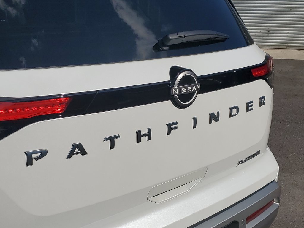 Certified 2025 Nissan Pathfinder Platinum w/ Cargo Package FWD image 16