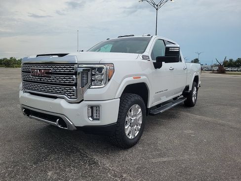Used 2022 GMC Sierra 2500 Denali AWD/4WD image 2