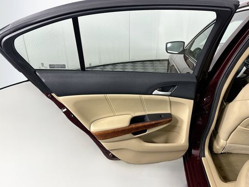 Used 2011 Honda Accord EX-L image 23