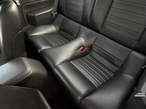 Used 2006 Ford Mustang GT Premium RWD image 16