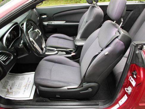 Used 2013 Chrysler 200 Touring FWD image 15