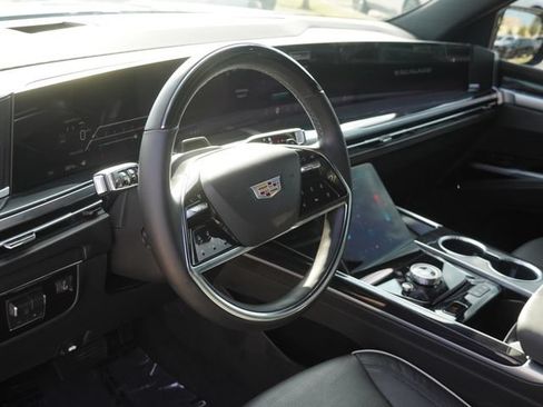Used 2026 Cadillac Escalade Sport RWD image 19