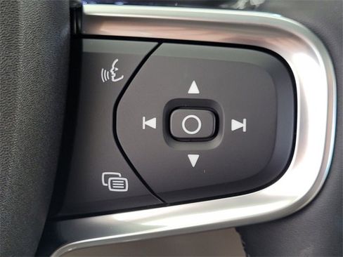 New 2026 Volvo XC40 B5 Plus w/ Protection Package Premier image 28