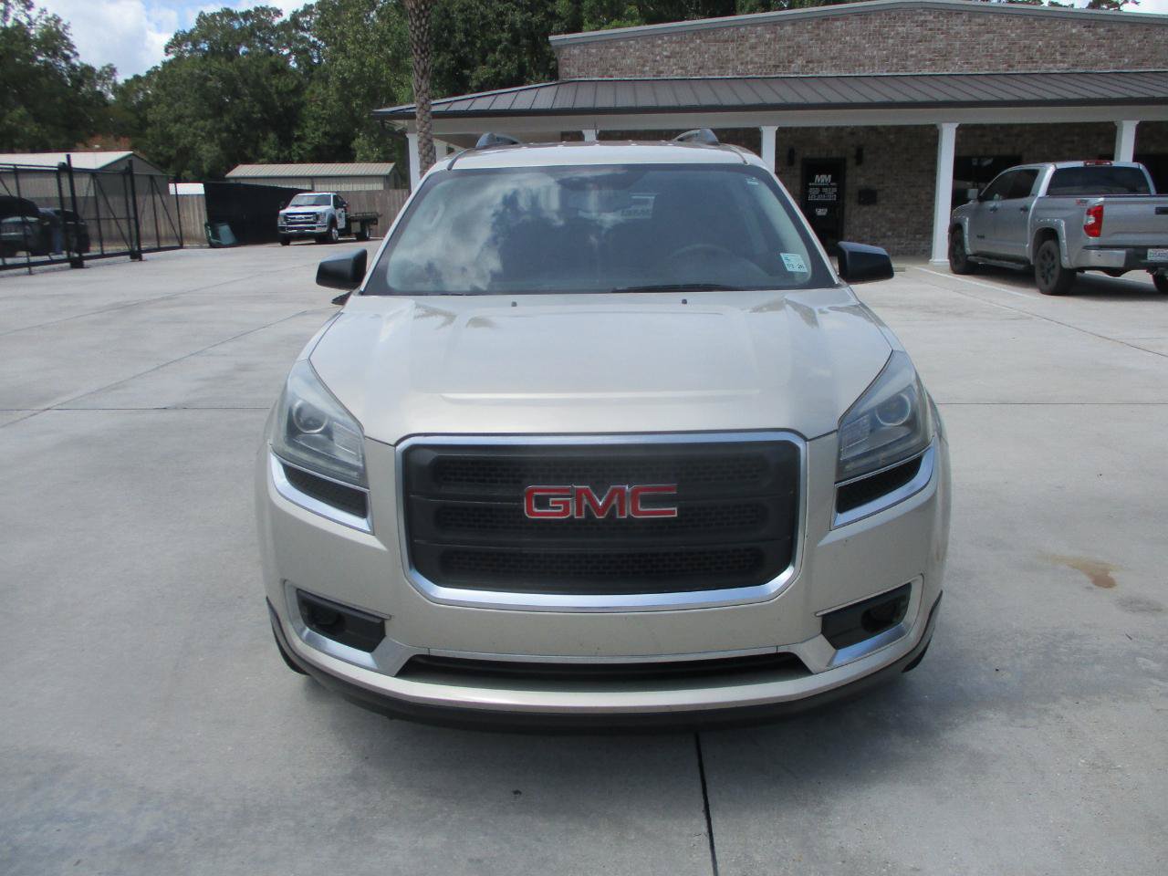 Used 2014 GMC Acadia SLE FWD image 18