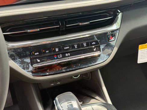 New 2026 Buick Envista Avenir FWD image 29