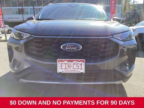 Used 2025 Ford Escape ST-Line AWD/4WD image 2