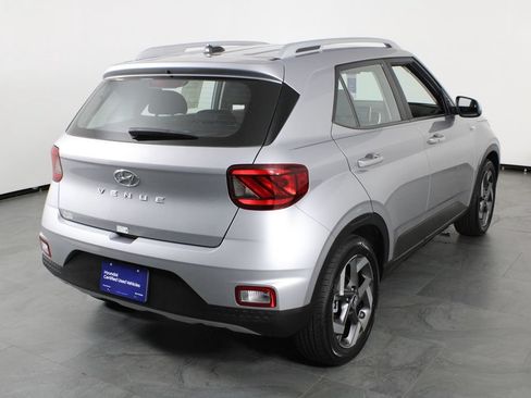 Certified 2026 Hyundai Venue SEL FWD image 4